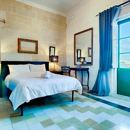 Lägenhet Central Traditional 2 Bedroom Town House, Cospicua
